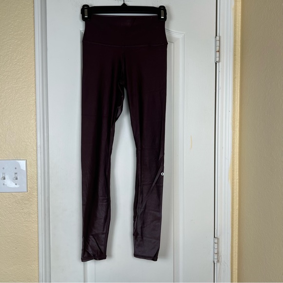 Alo Yoga Shiny Burgandy Leggings Size XS - Picture 3 of 8